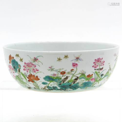 A Famille Rose Serving Bowl