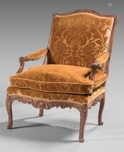 Armchair with flat back in ash and beech carved wi…