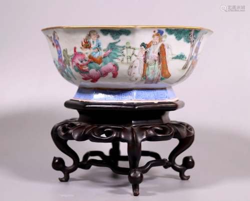 Chinese 19 C Famille Rose Porcelain 8 Figure Bowl