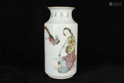 A Chinese Famille-Rose Porcelain Vase