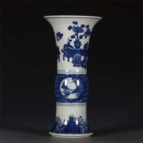 A Chinese Blue and White Porcelain Vase