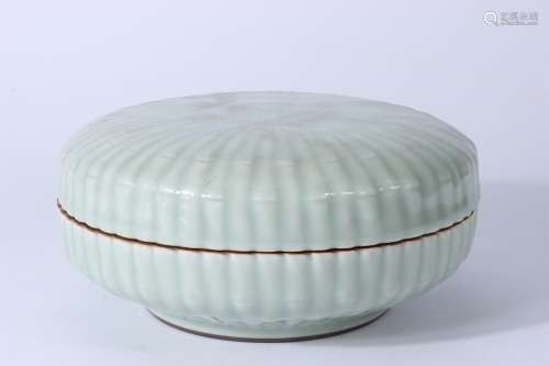 A Chinese  Celadon Glazed Porcelain Box with Cover
