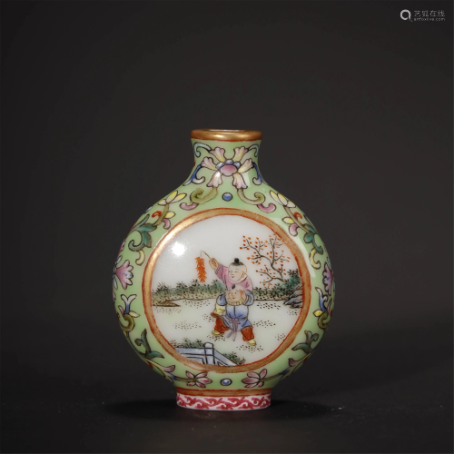 Qing Dynasty, Famille Rose Snuff Bottle