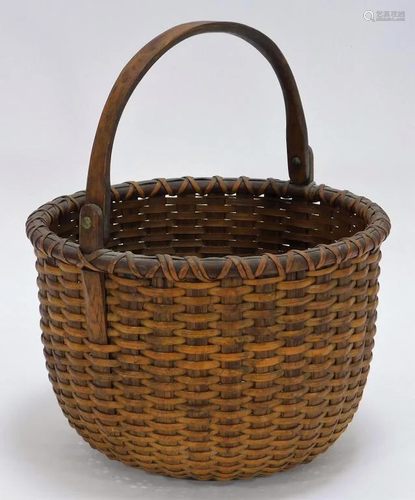 Hand Woven Nantucket Basket with Swi…