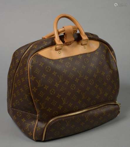 Superbe sac de voyage de marque Louis Vuitton, mod…