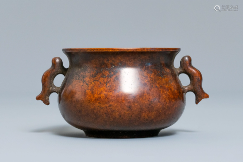 A Chinese bronze two-handled censer, 19/…