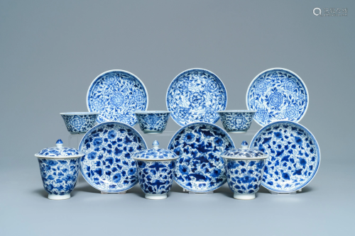 Six Chinese blue and white (covered) cups and…