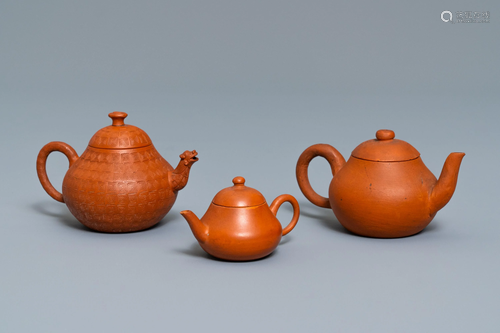 Three Chinese Yixing stoneware teapots and co…