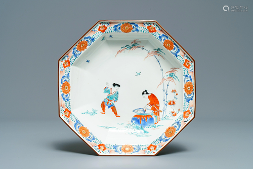 An octagonal Japanese Kakiemon 'Shiba…