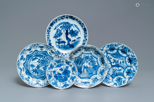 Five Chinese blue and white kraak porcelai…