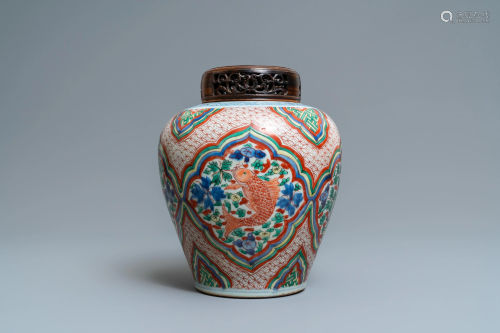 A Chinese wucai vase with fish, Transitiona…