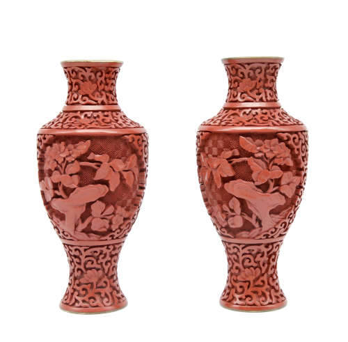 Qing Dynasty - Pair of Patterned Lacquer Vase