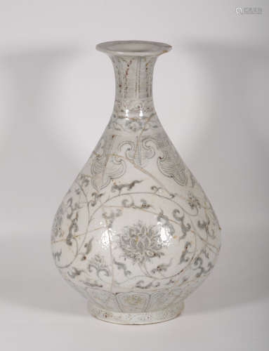 Hongwu Emperor - Patterned Glaze Red Vase