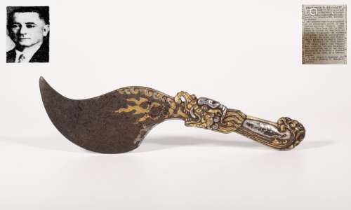 Qing Dynasty - Iron Knife with Gold and Silver Inlay