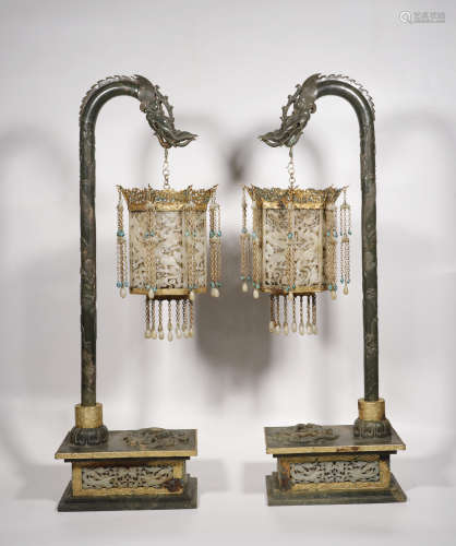 Liao Dynasty - Pair of Hetian Jade Wrap Gold Lamp