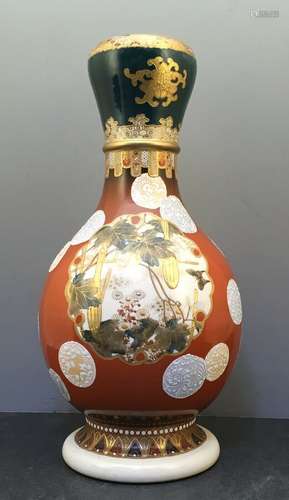 Large Japanese Meiji Satsuma Vase with Fine Decorations