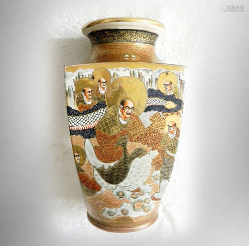 Satsuma vintage LARGE Japanese vase with gold and faces - Meiji