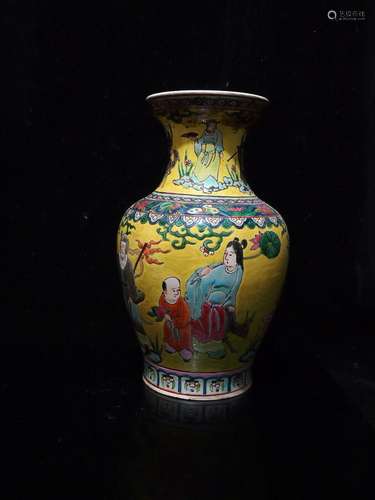 ANTIQUE NIPPON YELLOW VASE