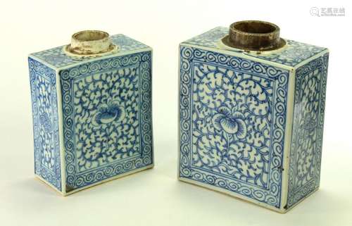 ^Antique Meiji Japanese Set of 2 Blue & White Porcelain Tea Caddy Bottles Signed