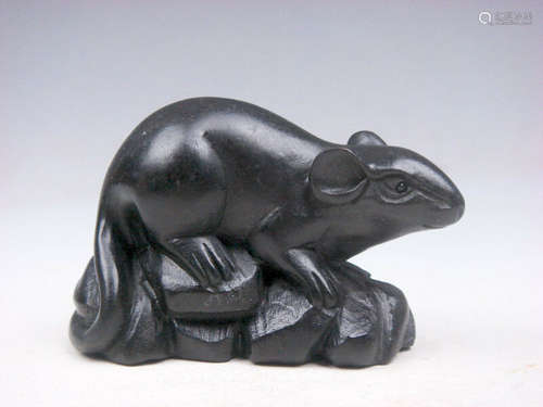 Ebony Ironwood Hand Carved Japanese Netsuke Sculpture Seated Mouse Rat #01161901