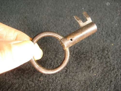 ANTIQUE JAPANESE MEIJI ERA (c. 1880 ) FORGED IRON TANSU KEY