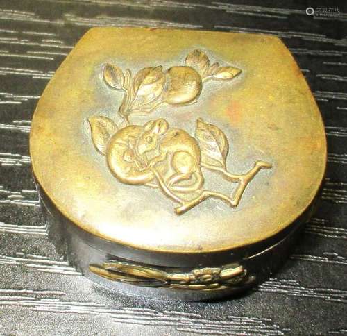 OLD BRONZE JAPANESE MICE ON FRUIT MIXED METAL TRINKET SNUFF JAR BOX