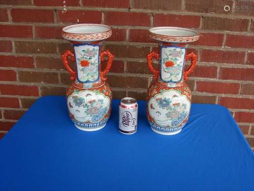 PAIR ANTIQUE JAPANESE IMARI KAKIEMON DECORATION VASES