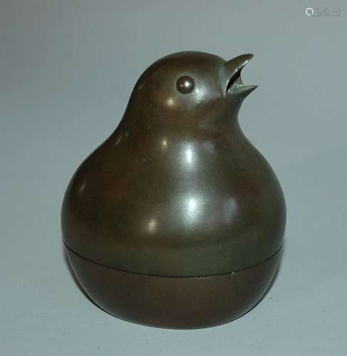 Bronze incense burner, quail shape, Hatano Shohei for Kibundo, Japan, Taisho era