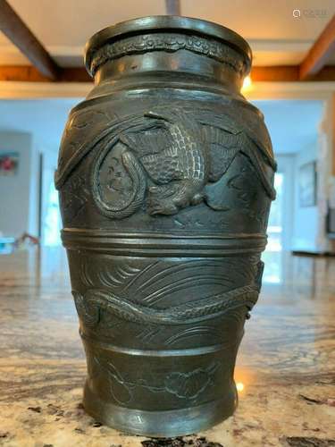 Beautiful Japanese 19th Century Bronze Vase by Yoshida