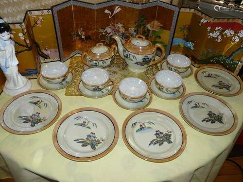 Lovely Japanese Lusterware Luncheon Service for FIVE