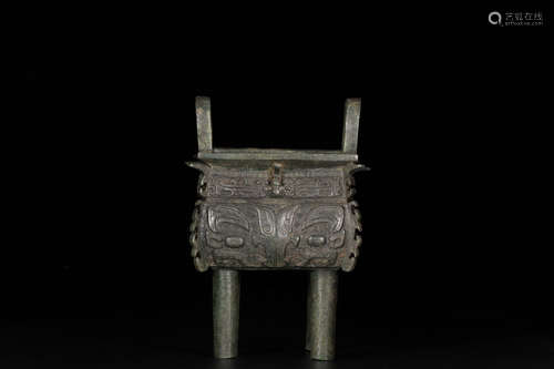 CHINESE BRONZE TRIPOD