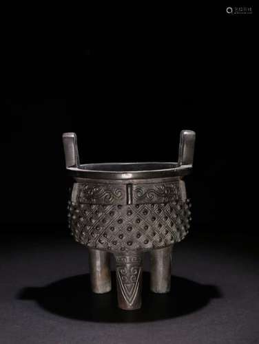 CHINESE BRONZE TRIPOD CENSER, MING DYNASTY