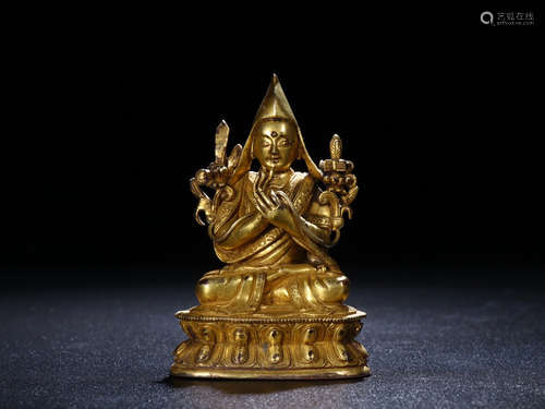 CHINESE GILT BRONZE STATUE