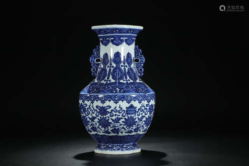 CHINESE BLUE AND WHITE VASE, JIAQING MARK