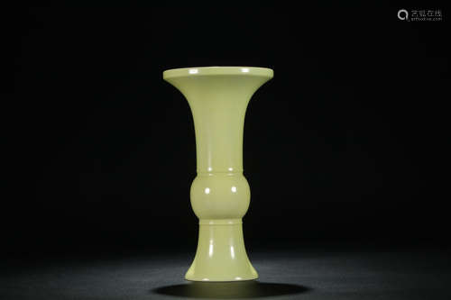 CHINESE YELLOW GLAZED VASE, QIANLONG MARK