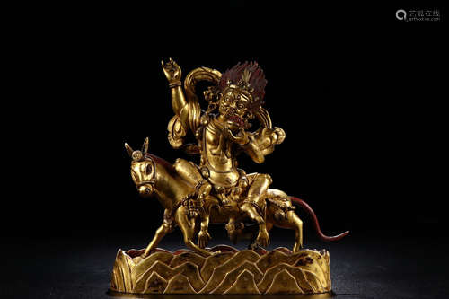 CHINESE GILT BRONZE STATUE