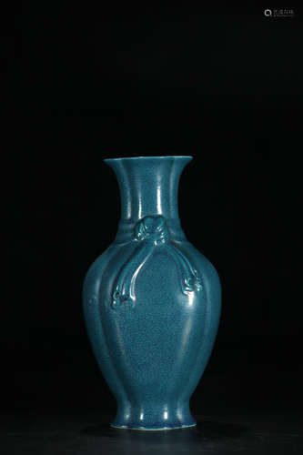 CHINESE ROBINÕS EGG GLAZED VASE, QIANLONG MARKET