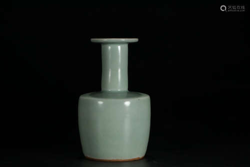 CHINESE LONGQUAN KILN BOTTLE