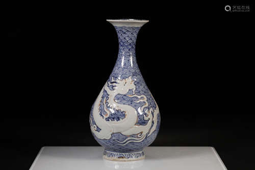 CHINESE BLUE AND WHITE JADE BOTTLE, MING DYNASTY