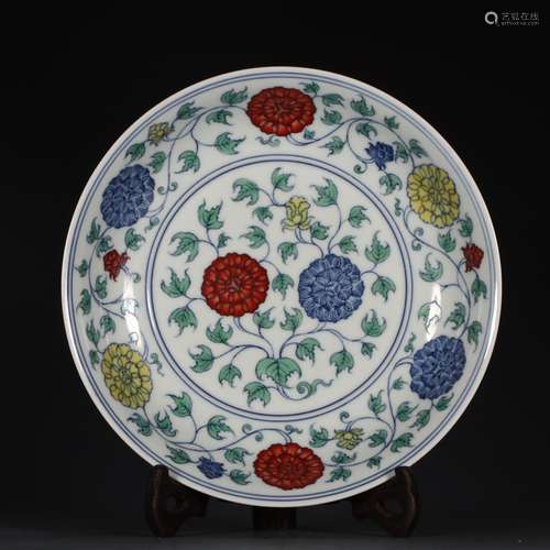 CHINESE DOUCAI PLATE