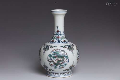 CHINESE BLUE AND WHITE VASE, YONGZHENG MARK