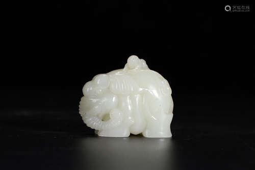 CHINESE JADE DECORATION