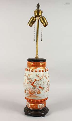 A JAPANESE IMARI-STYLE PORCELAIN LAMP. 14ins high to top of vase. 28ins total, extending to 32ins.