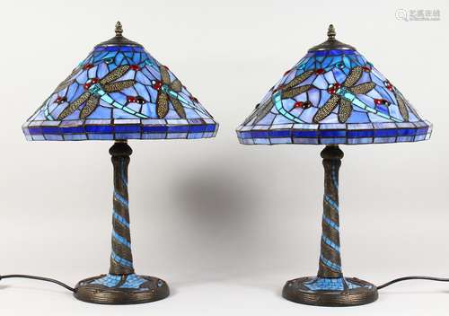 A GOOD PAIR OF TIFFANY DESIGN BLUE DRAGONFLY LAMPS. 20ins high.