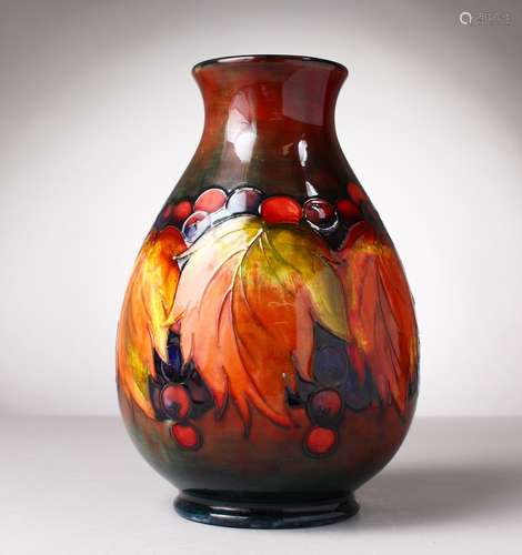 A GOOD LARGE MOORCROFT POTTERY VASE, 