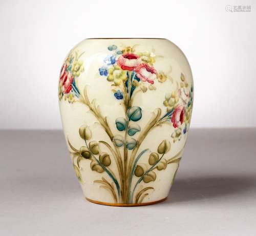 A MOORCROFT MACINTYRE POTTERY VASE, 