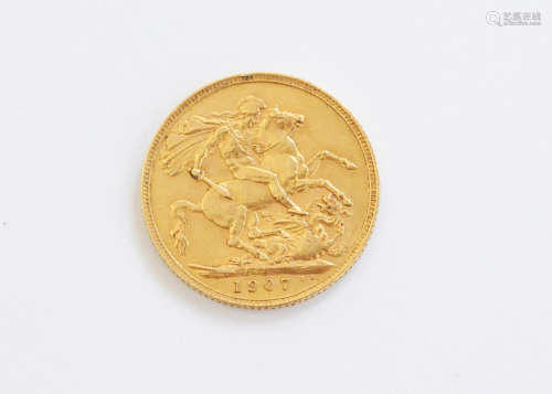 An Edward VII full gold sovereign, dated 1907, VF