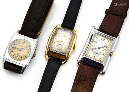 Three Art Deco and later gentlemens wristwatches, including a gold plated Bulova, 24mm wide case,