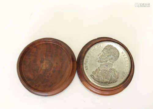 A 19th Century Duke of Wellington commemorative medallion by Allen & Moore, in walnut box,