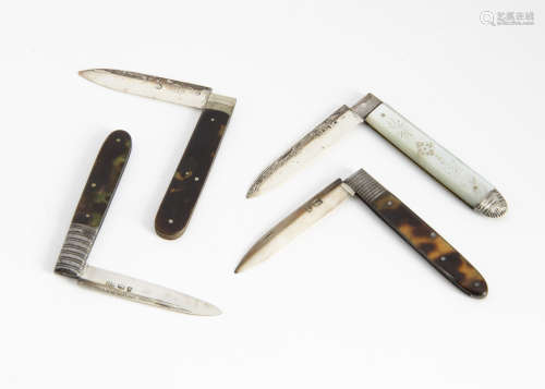 Four George III and later silver bladed folding pocket fruit knives, one with mother of pearl